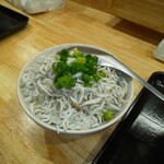 Oysstey - しらす丼