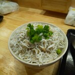 Oysstey - しらす丼