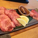 にくの助 - A5和牛焼肉と肉寿司をどちらも楽しめるお食事プラン2.5時間 ￥5,000(税込)