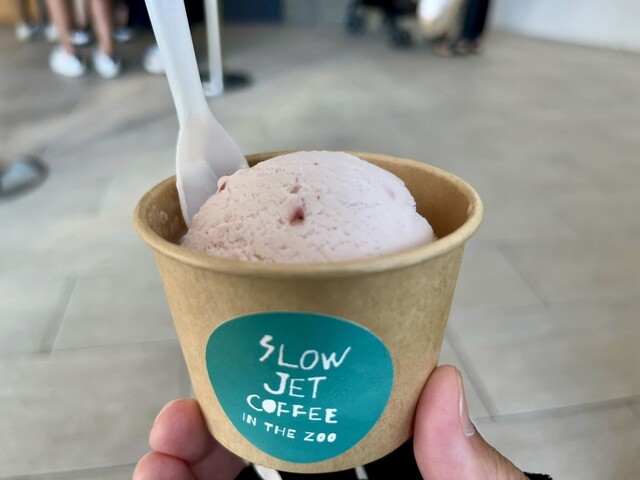 SLOW JET COFFEE IN THE ZOO photo 3