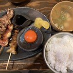 炭火焼鳥酒場 とりしん - 焼き鳥串定食　970円
