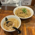eiTo 8 - 