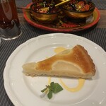 スンガリー 新宿三丁目店 - デザートしか写真を撮っていませんでした。普通のランチデザートの2倍サイズでは？