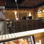 本格板前居酒屋 お魚総本家 - 今まさに藁焼きが