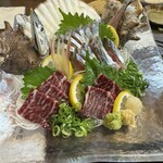 龍のおとし子 - さんまとクジラのハーフアンドハーフ