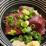 龍のおとし子 - サービスに下さった血合の生レバー風