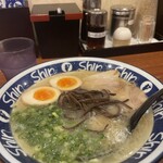 博多らーめん ShinShin 天神本店 - 