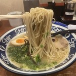博多らーめん ShinShin 天神本店 - 