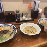 博多らーめん ShinShin 天神本店 - 