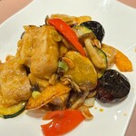 中国料理 成蹊 - 低温調理した霧島高原豚肉と野菜の甘辛炒め。とっても柔らかくて豚肉の甘味があって美味しいです。ぜひご賞味あれ！