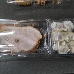 神崎肉店 - チャーシュー・シュウマイ