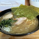 巓 - 並ラーメン卵入り1,000円税込。