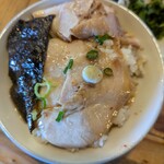 大砲ラーメン  - そのスープを御飯かけて…