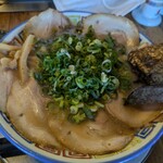 大砲ラーメン  - 昔チヤーのネギ盛り