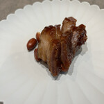 ON the TABLE CHINESE - 