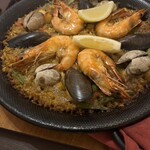びいどろ 吉祥寺店 - 魚介のパエリア Mサイズ(2人前) 3,960円