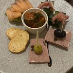 びいどろ - タパス盛合せ  1,650円