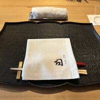 ひがしやま 司 - カウンター席へ