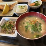 なか里 - 具沢山の味噌汁