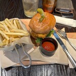 ウルフギャング・パックPIZZA BAR 赤坂アークヒルズ店 - H M チキンB Lunch Set 1,600円