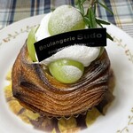 ブーランジェリー スドウ - シャインマスカットをたっぷり使ったりデニッシュ！