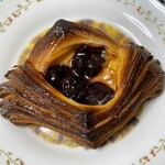 ブーランジェリー スドウ - ダークチェリーたっぷりのデニッシュ！