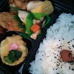 ほっともっと - 2014.04梅・幕の内弁当、ふたを開けて