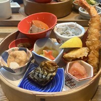 赤坂うまや 新宿 - 野菜や海産物中心にバランスのよい楽屋めし