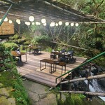 かつら - 川床席