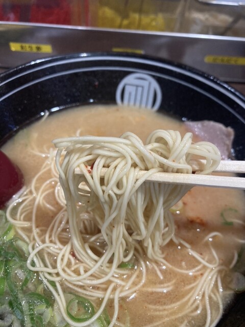 閉店】とんこつラーメン専門 八味豚骨 （はちみとんこつ） - 大久保