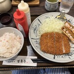 百年亭 - ヒレカツ80gとエビカツ1枚