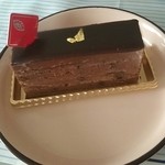 ボン・ヴィバン - ポールジローを使ったチョコガナッシュのケーキ。大人の味～(*´ω｀*)