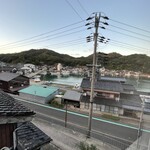 夕庵 - お宿から港を眺める