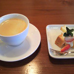 グリーティング - 食後のコーヒーとケーキ