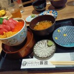 札幌海鮮丼専門店 すしどんぶり - 