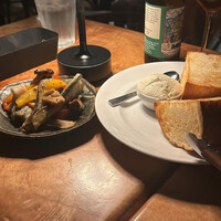 カルネジーオ イースト - 