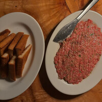 カルネジーオ イースト - 