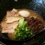 らーめん 小僧 - 極濃豚骨らーめん 極 900円