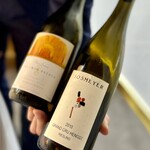 Ledoyen - ペアリングはスペシャルをチョイス。料理のコースよりお高い（笑）
      ジョスメイヤーのリースリングは、品種の個性が出ています。
      そのペトロル感が、ヴァン・ジョーヌのジュレに合うとのことでしたが、まさに！