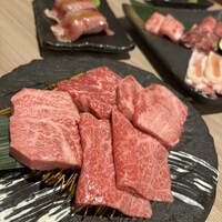 近江うし 焼肉 にくTATSU 青山本店 - 