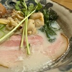 らーめん砦 - 白いのは豆乳を使っているから