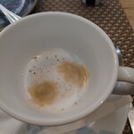 Best Western Marseille Aeroport - エスプレッソを押したつもりがミルク入りになってしまった