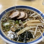 尾道ラーメン - 特製ラーメン（ワカメ、もやし、ニンニク入り）1500円