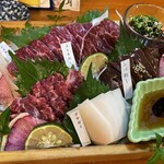 郷土料理&炭火串焼 笑う門 - 