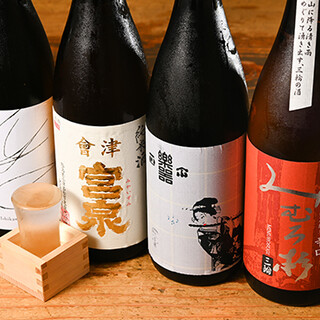 A wide selection of carefully chosen Japanese sake to match the seasons. Enjoy a rare cup too!