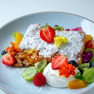 パティシエが心を込めたスイーツで、日常に小さなご褒美を。