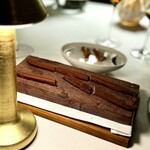 Ledoyen - 小菓子は美味しいチョコレート。