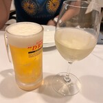 シェ・トト - 白グラス、生