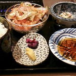 清香苑 - カルビ定食