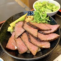 松阪牛 よし田 - 黒毛和牛ステーキ丼（ステーキ増量）